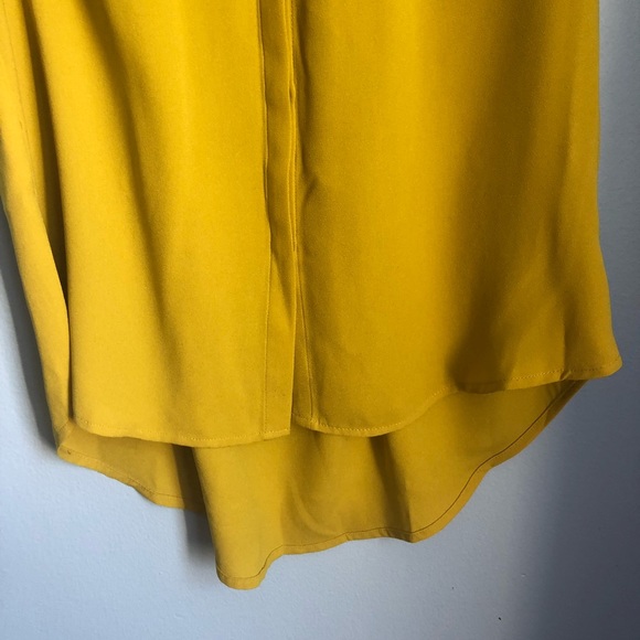 Apt. 9 Sleeveless Button Down Blouse - Picture 3 of 6